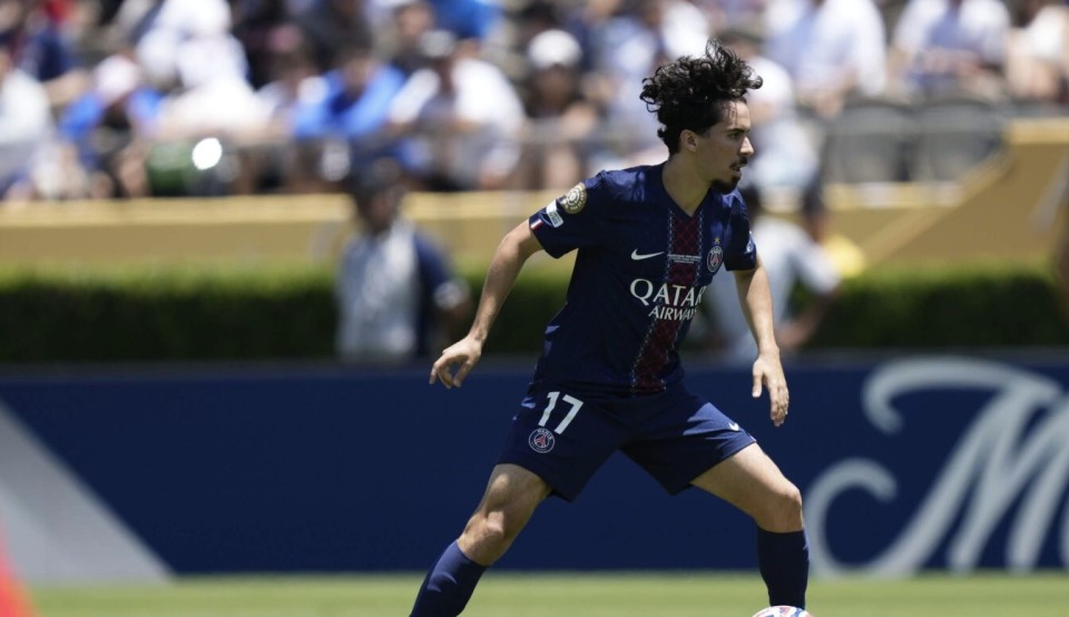 尤其在揭幕 尤其在揭幕