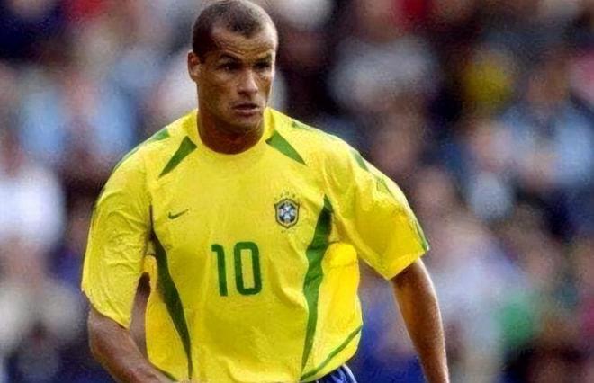 现效力于巴 现效力于巴