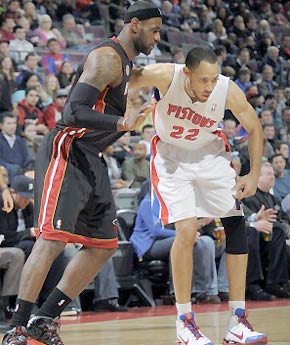 防守坚韧 防守坚韧