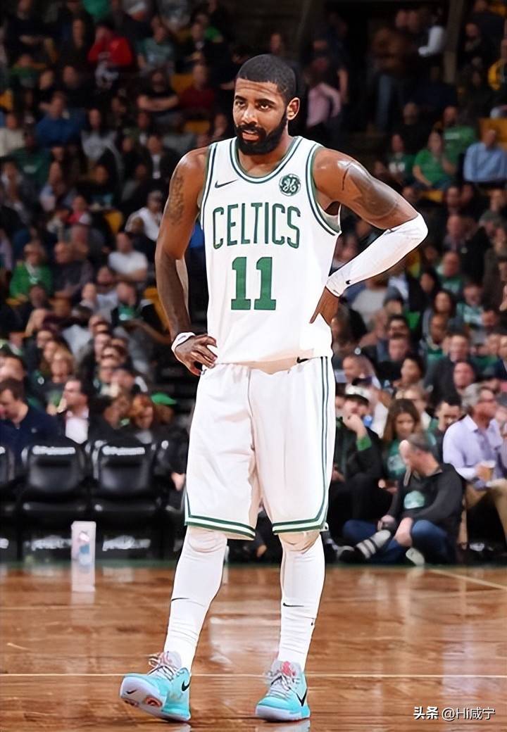 在掌声中坠 在掌声中坠